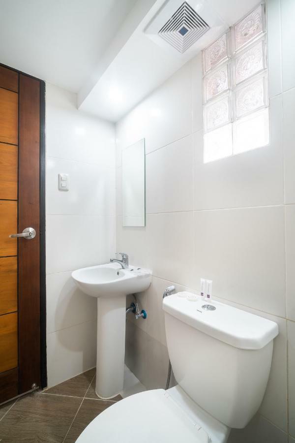 Oyo 199 Solange Apartelle Davao City Εξωτερικό φωτογραφία